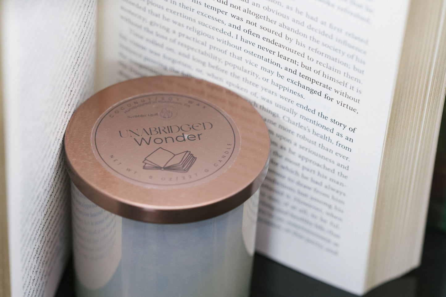 Unabridged Wonder 8 oz Candle